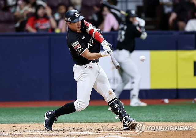 황재균, 적시타