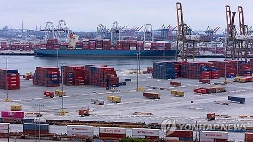 로스앤젤레스항의 컨테이너