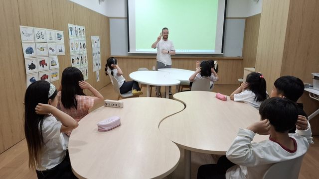 어린이복합문화공간 '들락날락' 영어랑 놀자 수업