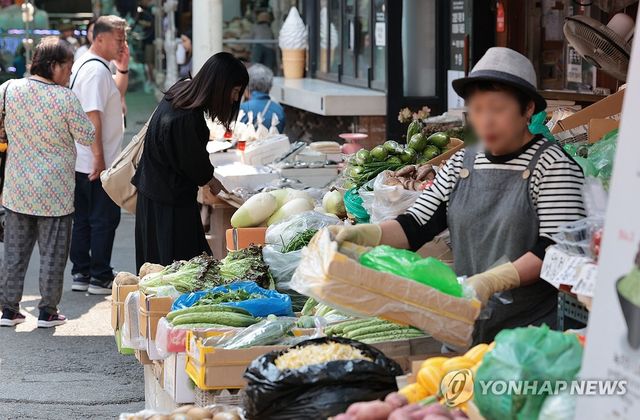 5월 소비심리 4년 7개월 만에 최대 폭 개선