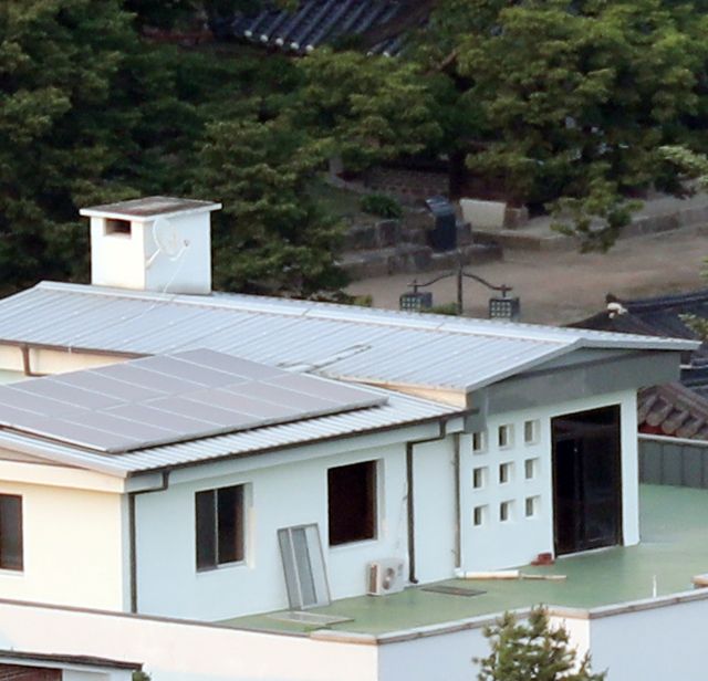 빈집으로 남은 주한교황대사관 건물