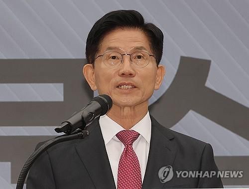 국토 발전 관련 공약 발표하는 김문수 후보