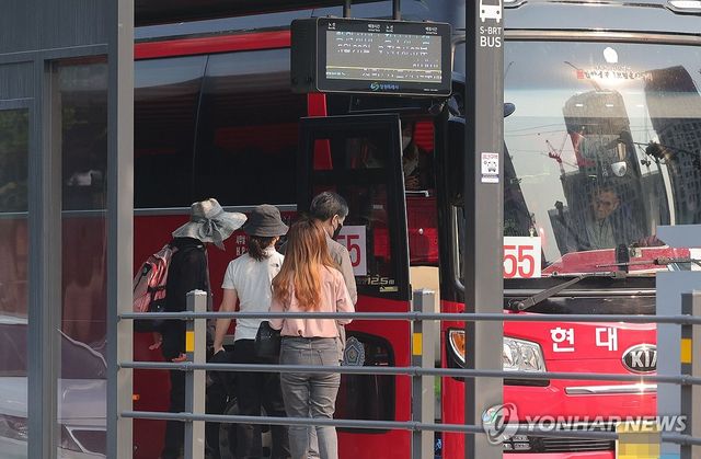 창원 시내버스 파업…전세버스 투입