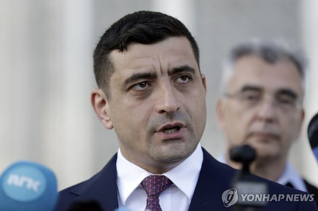 루마니아 민족주의 정당 AUR의 제오르제 시미온 대선후보