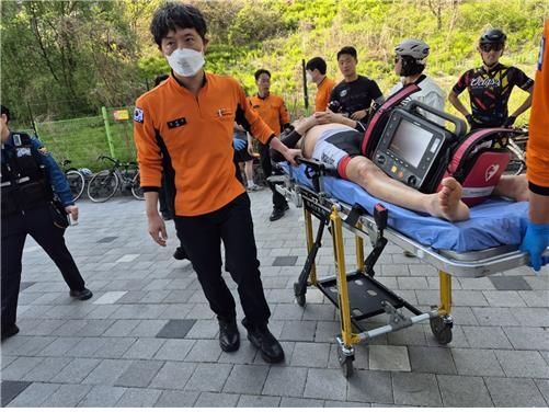 쓰러진 이웃 지나치지 않고 응급조치…성동구 '작은 영웅들'