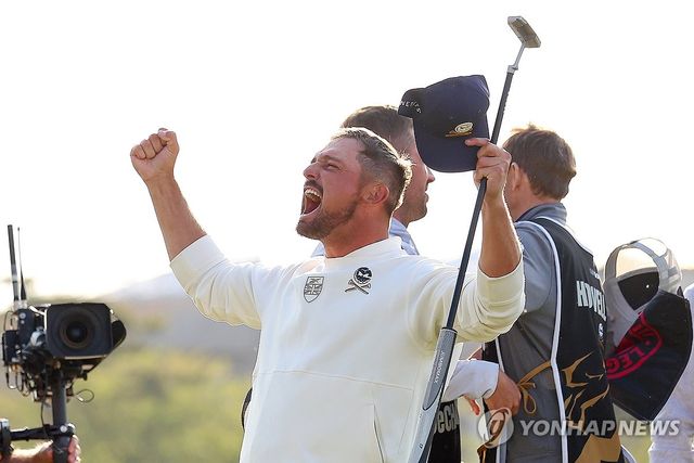 디섐보, LIV 골프 코리아 개인전 우승