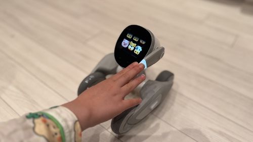 AI 반려로봇 강아지 '루나'