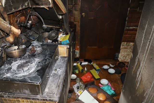 불에 탄 가재도구