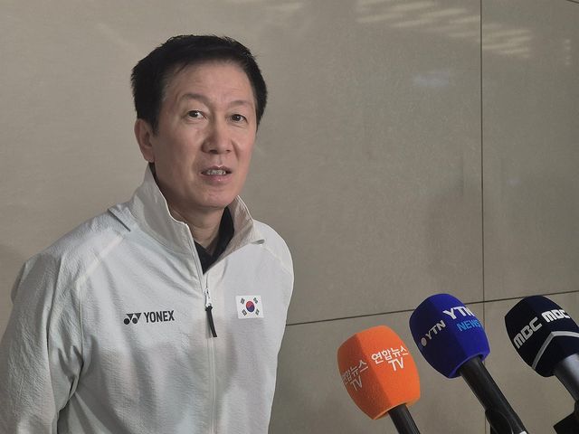 박주봉 감독 "앞으로 배드민턴 국가대표팀엔 '차렷 경례' 없다"
