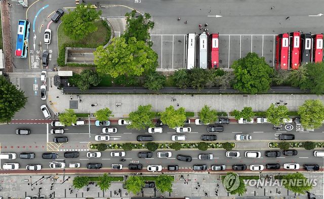  어린이날, 붐비는 경복궁 일대