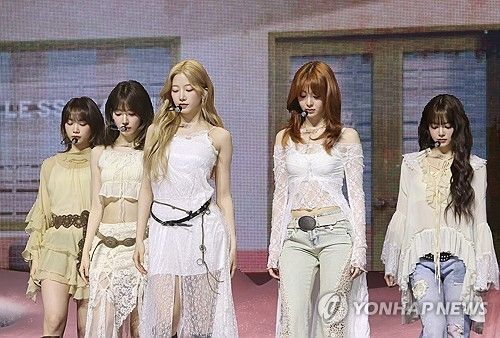 한일 멤버로 구성된 '르세라핌'