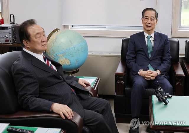 대한민국 헌정회 예방한 한덕수 전 총리
