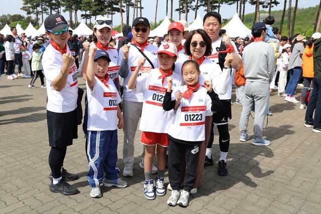 '2025 국제어린이마라톤'에 일가족 9명 총출동