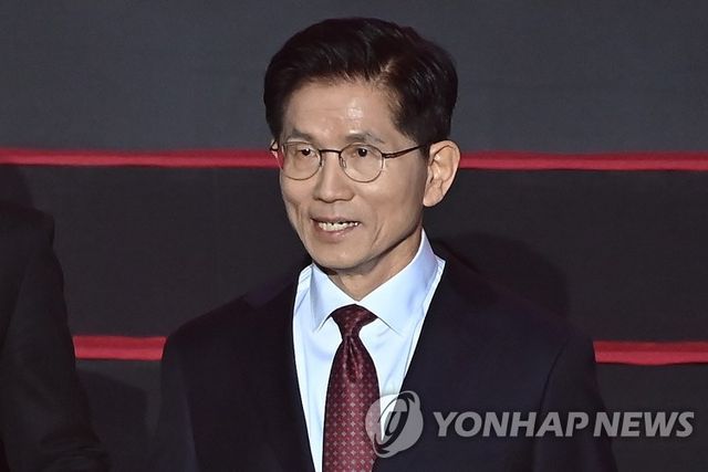 기념촬영하는 국민의힘 김문수 대선 경선 후보