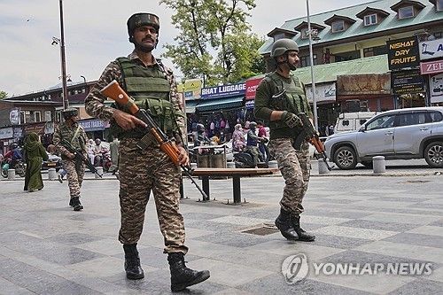 카슈미르 순찰하는 인도군