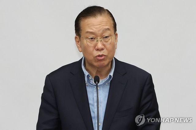 후보 단일화 촉구하는 권영세 비대위원장