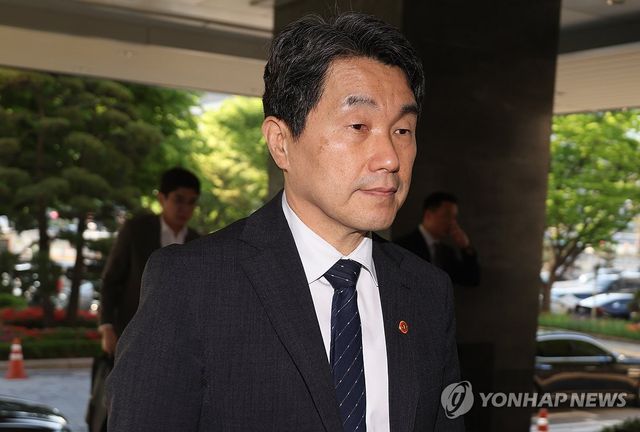 이주호 권한대행의 출근