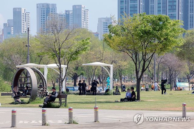 나무 그늘 아래 휴식