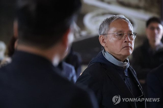 문화도시 사업 계획 듣는 유인촌 장관