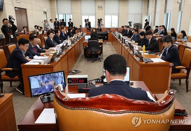 국회 행안위, 공직선거법 개정안 상정