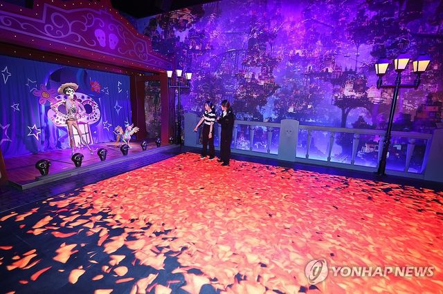 '픽사 애니의 세계로'