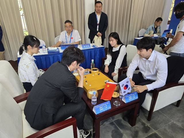 박정환-오유진 조가 루양배 8강에서 탈락했다.