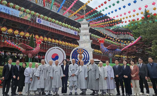 춘천 삼운사 찾은 이재명 후보 부인 김혜경　씨