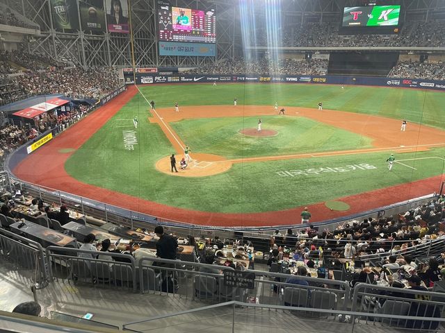 관중이 가득 들어찬 7일 고척 KIA-키움전