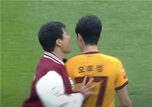 오후성 밀치는 이정효