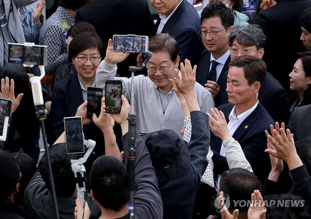 익산시 찾은 이재명 후보