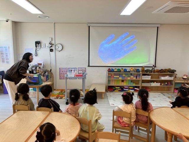 뷰 박스 활용한 손 씻기 교육 현장