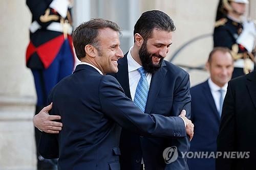 엘리제궁 방문한 시리아 대통령