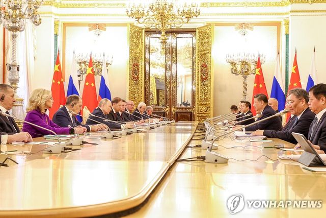 러시아와 중국 대표단 회의