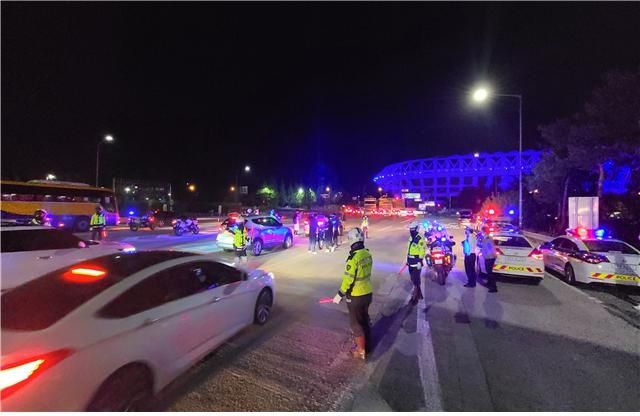 음주·마약 운전 단속하는 대전경찰