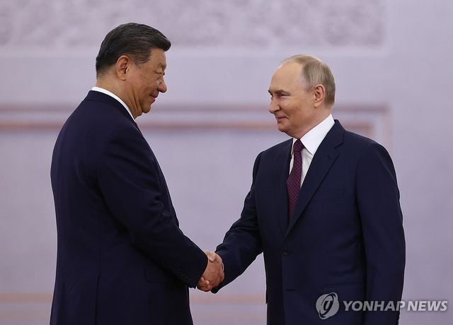 시진핑 중국 국가주석(왼쪽)과 푸틴 러시아 대통령