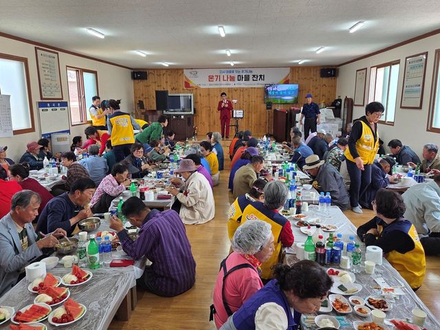 충남자원봉사센터 경북 청송서 마을잔치