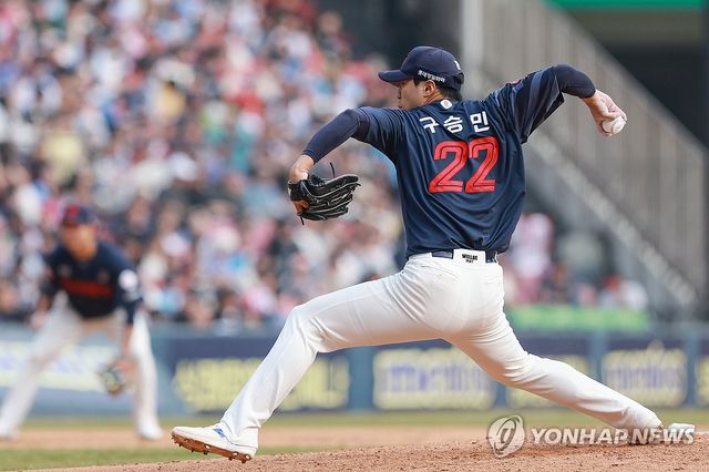 역투하는 구승민