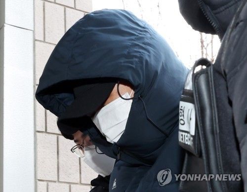 12살 초등생 아들 학대한 혐의로 기소된 친부