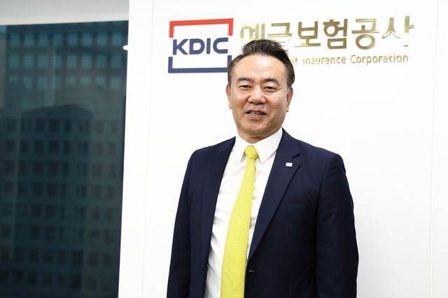 17년째 해외입양인연대서 해외입양인 지원 활동을 해온 유재훈 예보 사장