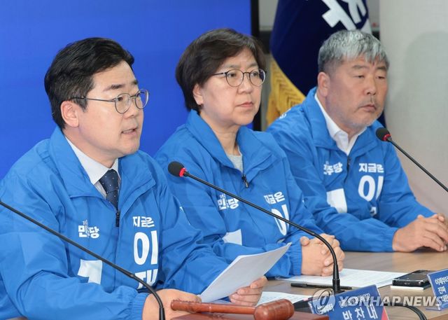 발언하는 박찬대 총괄선대위원장