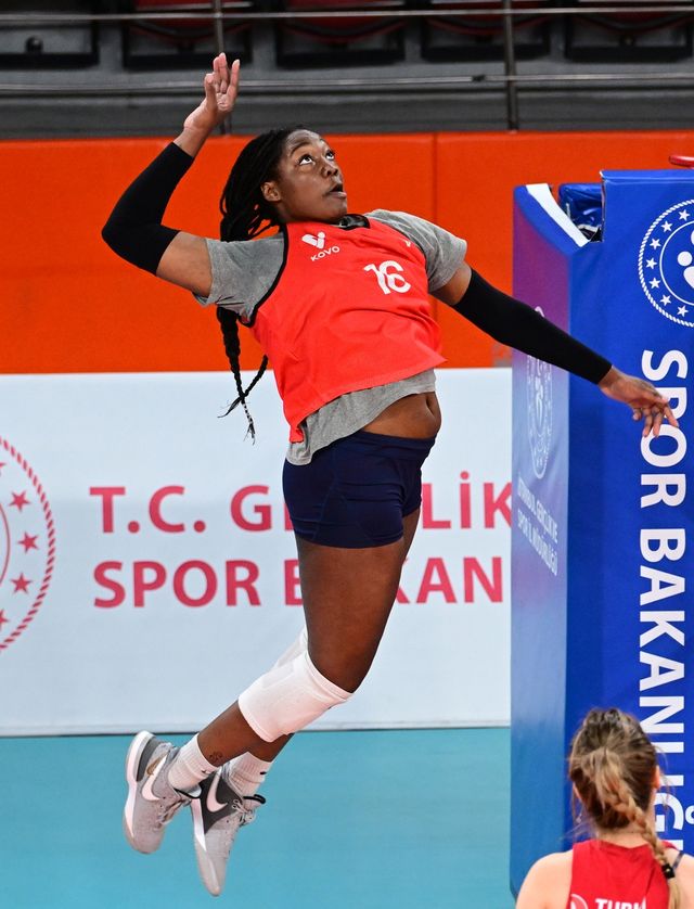 페퍼저축은행이 지명한 웨더링턴