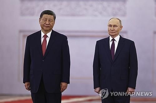 시진핑 중국 국가주석(왼쪽)과 블라디미르 푸틴 러시아 대통령