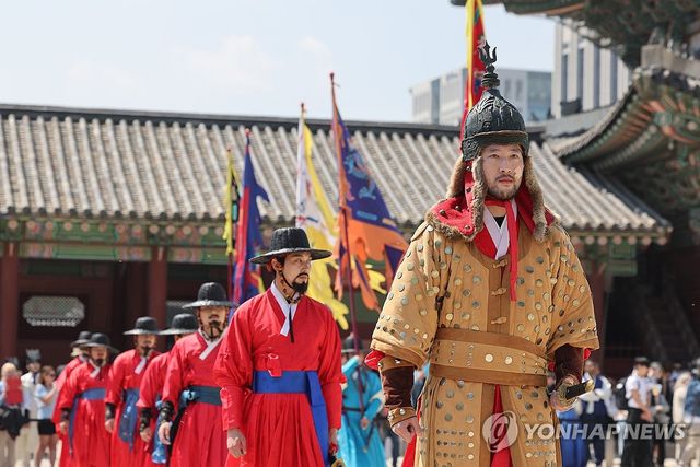 경복궁에서 재현한 궁중 일상 재현 공연