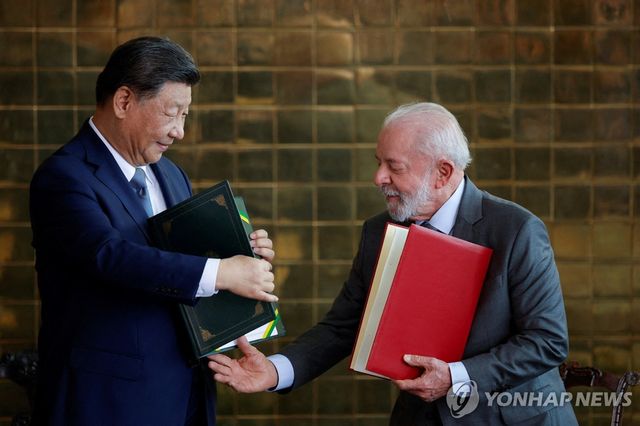 2024년 11월 브라질리아에서 만난 시진핑 중국 국가주석(왼쪽)과 룰라 브라질 대통령