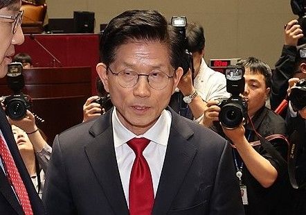 권영세와 충돌한 김문수...의총 중간에 퇴장