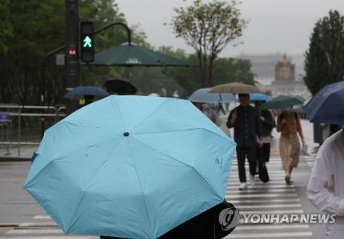 비 내리는 거리