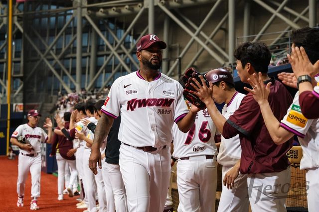 KBO리그 복귀전에서 승리를 따낸 키움 라울 알칸타라