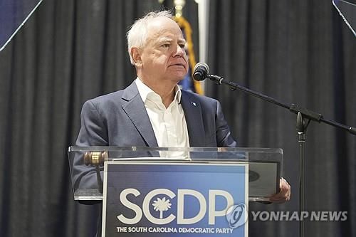 사우스캐롤라이나서 연설하는 월즈 주지사