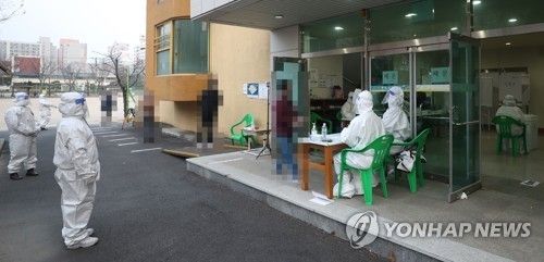 순조롭게 진행되는 확진자 투표