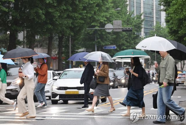전국 흐리고 비